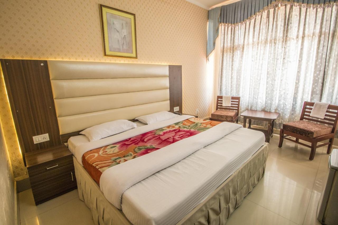 Hotel Jahanvi Dale Haridwār Exteriör bild