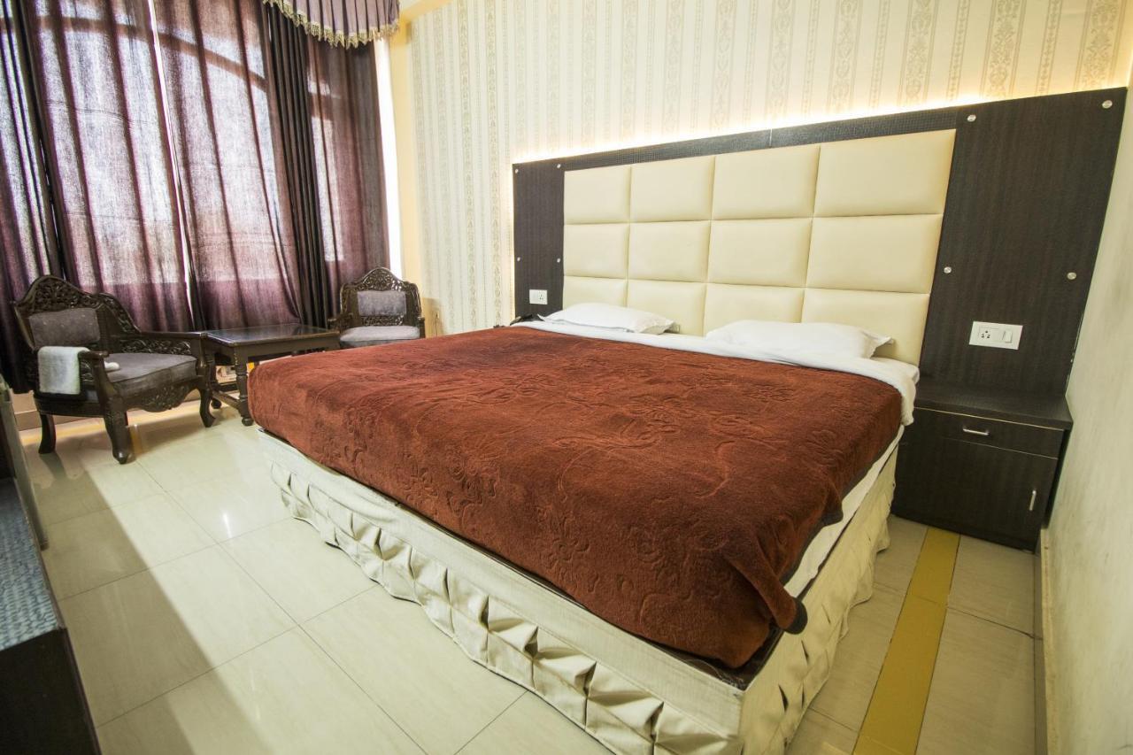 Hotel Jahanvi Dale Haridwār Exteriör bild
