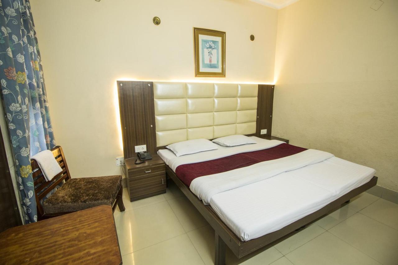 Hotel Jahanvi Dale Haridwār Exteriör bild